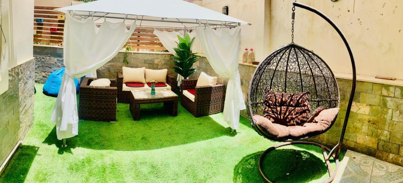 Apartment With A Private Garden In New Кайро Екстериор снимка