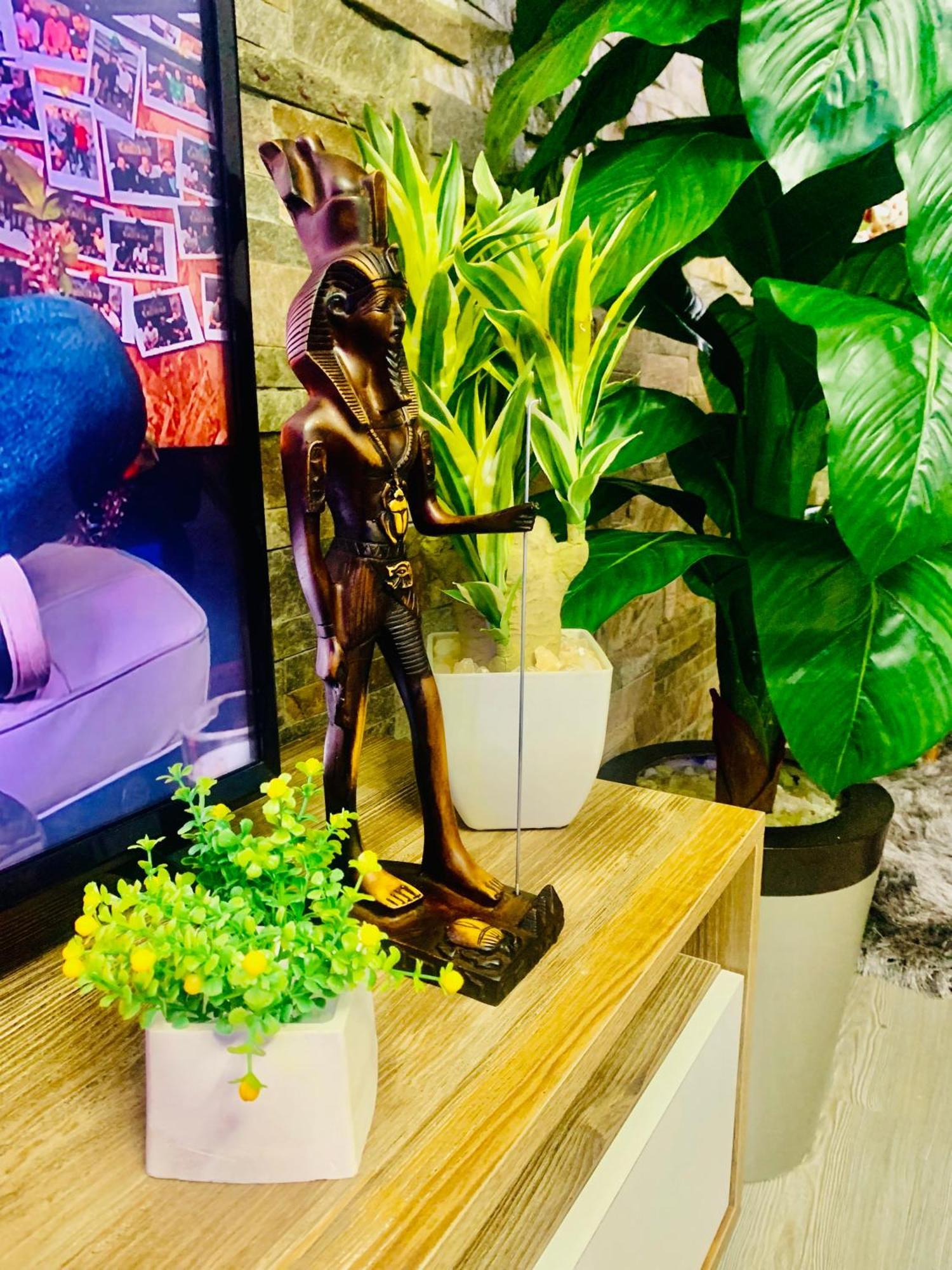 Apartment With A Private Garden In New Кайро Екстериор снимка